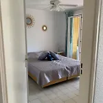 아파트 Au Bord De La 생타굴프